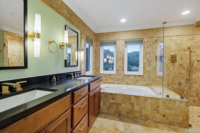 Detail Gallery Image 33 of 74 For 2345 Amber Oak Ln, Escondido,  CA 92027 - 4 Beds | 3 Baths