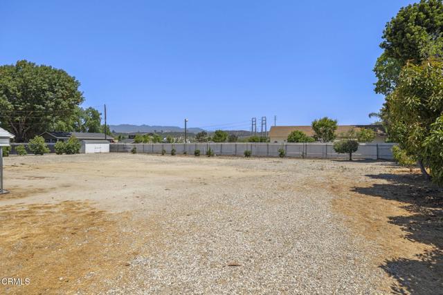 4226 Hitch Boulevard, Moorpark CA: https://media.crmls.org/mediaz/6f1199b7-ed2a-4b31-9063-861e1bac104b.jpg