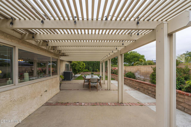 2653 N Broadmoor Avenue, Simi Valley CA: https://media.crmls.org/mediaz/6f11b245-145c-431a-a712-bd6fc251d672.jpg