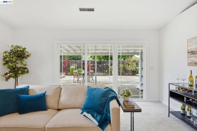 6387 Narcissus Ave, Newark CA: https://media.crmls.org/mediaz/6f122cfd-a689-401a-bd56-2b37992b928a.jpg