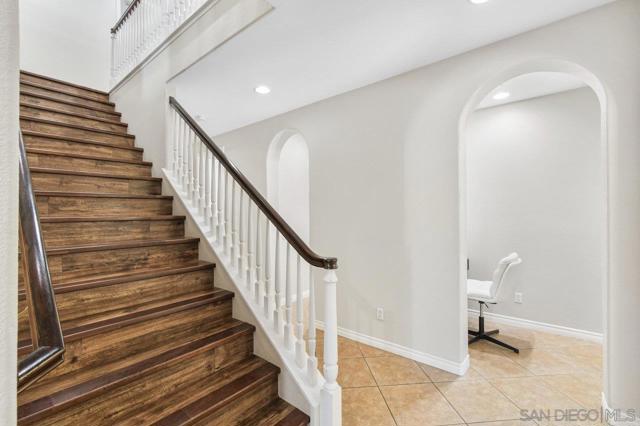 2957 Ranch Gate Rd, Chula Vista CA: https://media.crmls.org/mediaz/6f124fef-5467-4956-a297-bb214a7c130e.jpg