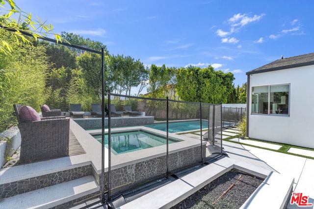 15514 CASIANO Court, Los Angeles CA: https://media.crmls.org/mediaz/6f13e0b2-95b3-4099-ade2-9f7064027548.jpg