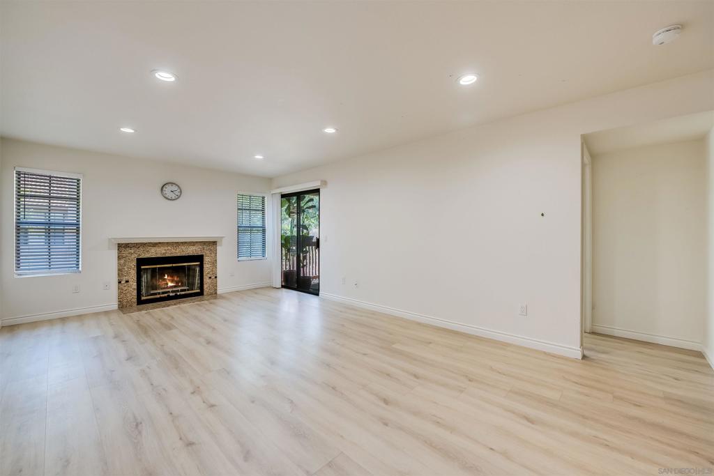 12051 Alta Carmel Ct - photo 2