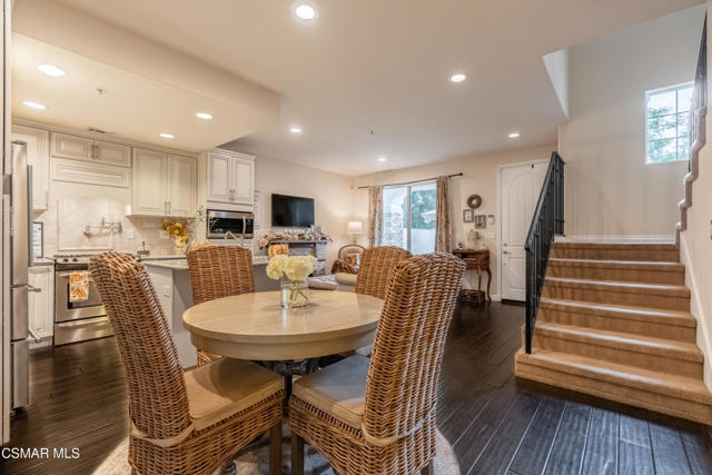 1160 Vista Canyon Lane, Newbury Park CA: https://media.crmls.org/mediaz/6f14fde5-1103-44b0-a883-4e60ebf95250.jpg