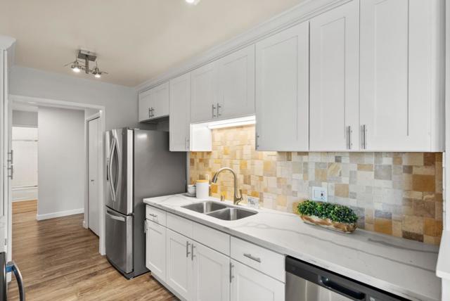 424 Barnegat Lane, Redwood City CA: https://media.crmls.org/mediaz/6f160973-4517-464b-a6cc-e7e7812857fb.jpg