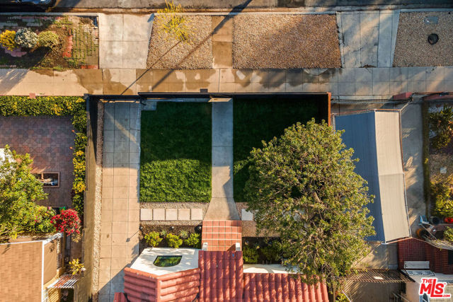 3923 Revere Avenue, Los Angeles CA: https://media.crmls.org/mediaz/6f16c800-cda8-4356-8a1d-4057e2d680ac.jpg