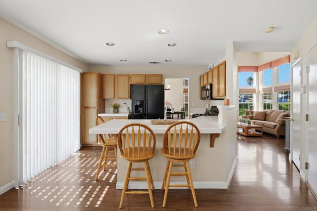 Detail Gallery Image 8 of 32 For 833 Bel Esprit Cir, San Marcos,  CA 92069 - 3 Beds | 2/1 Baths