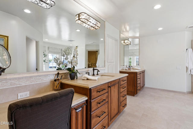 Detail Gallery Image 41 of 75 For 2296 Applewood Ln, Camarillo,  CA 93012 - 5 Beds | 4/1 Baths