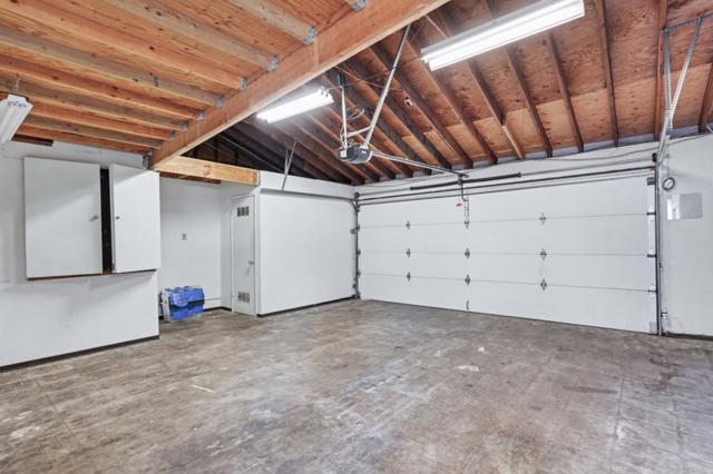 19816 Vineyard Lane, Saratoga CA: https://media.crmls.org/mediaz/6f193b16-d6c0-4b36-bbd5-8667b599dda5.jpg