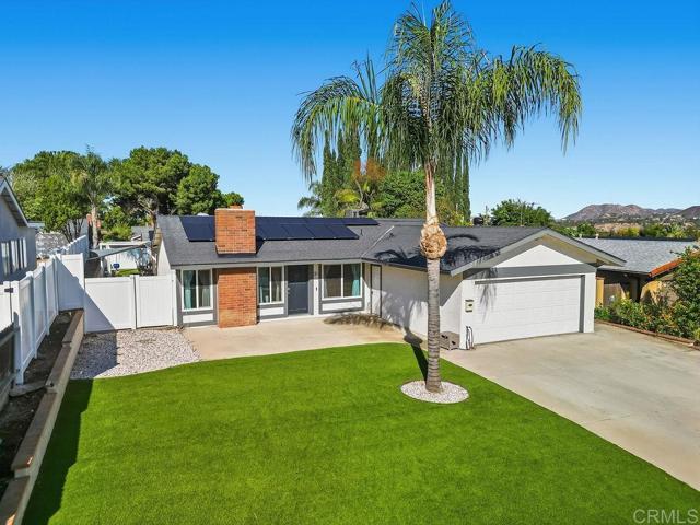 927 Cottonwood Court, Corona CA: https://media.crmls.org/mediaz/6f1a5325-104f-48fe-98af-7372571785d7.jpg