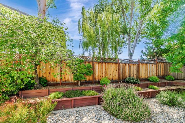 3012 Lake Estates Court, San Jose CA: https://media.crmls.org/mediaz/6f1a8c28-354e-463a-8e01-941631af5ecf.jpg