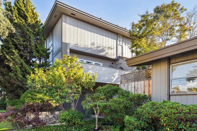 2106 Otis Dr, Alameda CA: https://media.crmls.org/mediaz/6f1b124a-5345-4c2a-8726-77d21136ac0f.jpg