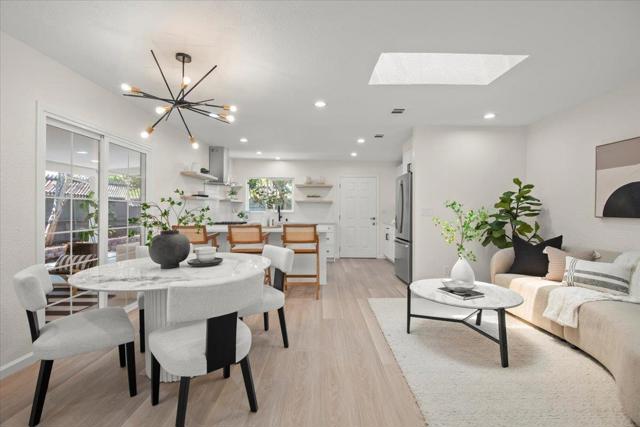 586 Burgoyne Street, Mountain View CA: https://media.crmls.org/mediaz/6f1b2a15-b1f7-40f5-afa6-2e2ca5483a33.jpg