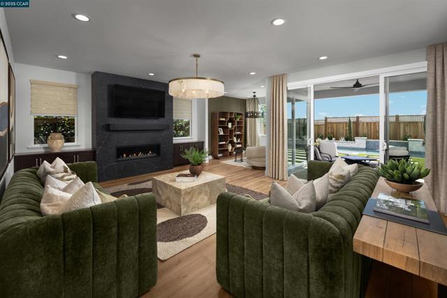 17040 Aldergrove Court, Lathrop CA: https://media.crmls.org/mediaz/6f1babcd-5d3b-4e46-9c7c-1ac6b9b30292.jpg