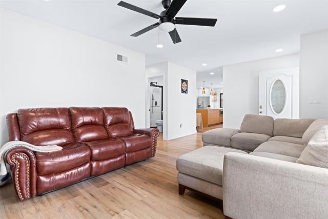 Detail Gallery Image 17 of 44 For 1607 Ginsberg Ct, San Diego,  CA 92114 - 4 Beds | 2 Baths