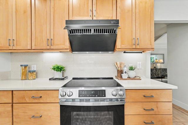 Image 24 of 68 For 710 Henderson Avenue