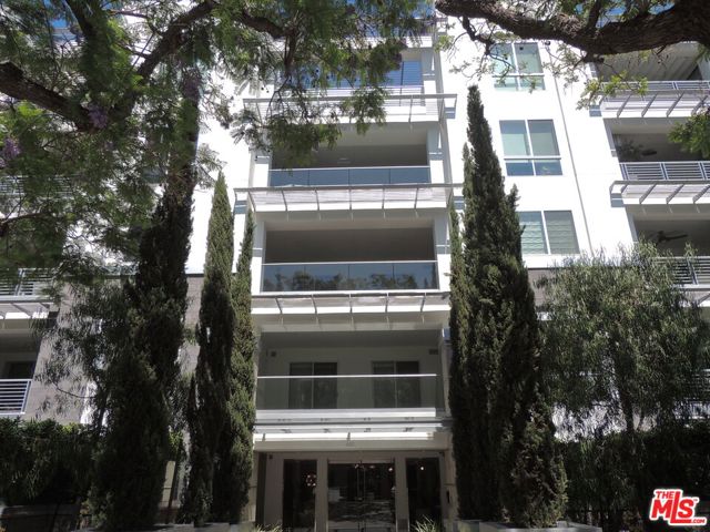 460 N Palm Dr #203, Beverly Hills, CA 90210