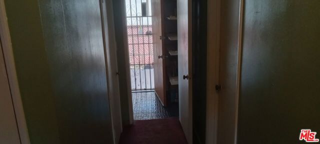 2308 W 117th Street, Hawthorne CA: https://media.crmls.org/mediaz/6f1de05c-aed7-4538-b7c2-23bc29dfc156.jpg