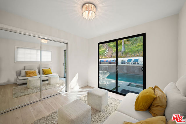 4729 Monarca Drive, Tarzana CA: https://media.crmls.org/mediaz/6f1e2a47-45d5-40bb-8f16-4937b00496f0.jpg