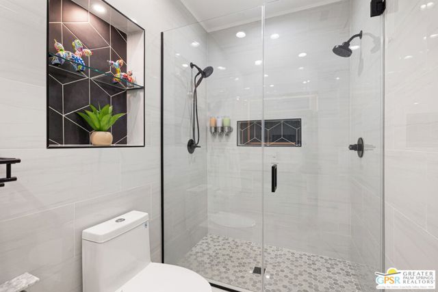 2461 N Junipero Avenue, Palm Springs, CA 92262