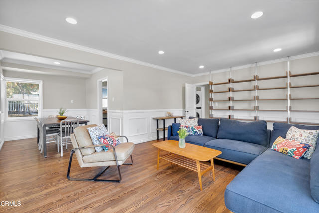 411 Sierra Vista Avenue, Monrovia CA: https://media.crmls.org/mediaz/6f1e7802-3628-4e30-829f-a37d2cd0822f.jpg