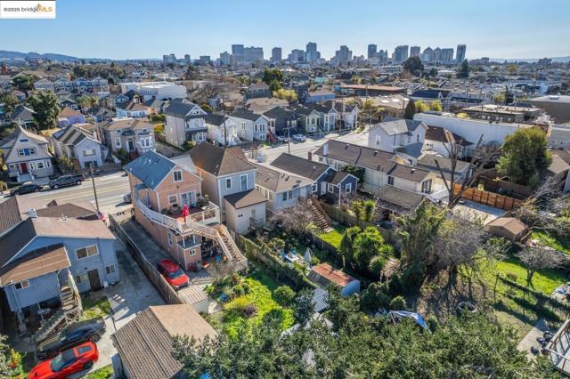 3245 Adeline ST, Oakland CA: https://media.crmls.org/mediaz/6f1ea8f9-9ff6-4605-9ab7-75b199f11cce.jpg