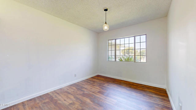 9575 Bolton Avenue, Montclair CA: https://media.crmls.org/mediaz/6f1f9a5c-c790-4b54-ac84-aec04550a65d.jpg