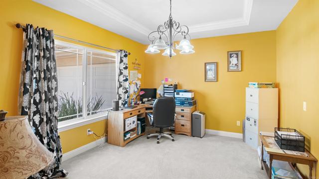 40487 Rock Mountain Drive, Fallbrook CA: https://media.crmls.org/mediaz/6f1fe2d4-3fbd-450d-97c9-48875949861a.jpg