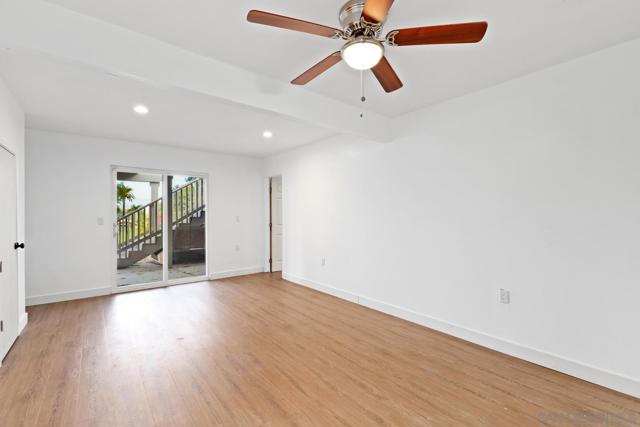 Image 19 of 46 For 8553 Gardena Rd
