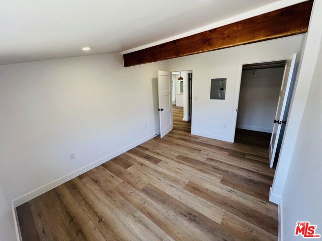 3815 Fernwood Avenue, Los Angeles CA: https://media.crmls.org/mediaz/6f208b28-00cf-4b1b-9adb-cb5f204cd8a3.jpg