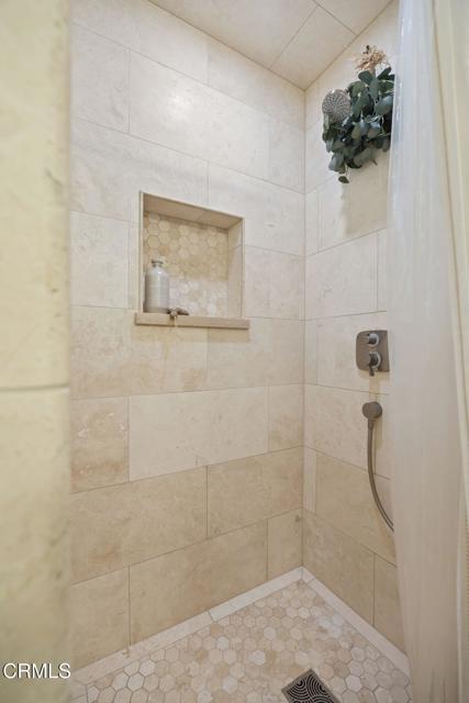354 Arnett Avenue, Ventura CA: https://media.crmls.org/mediaz/6f214746-cb4a-4c05-a806-cd171a62d404.jpg