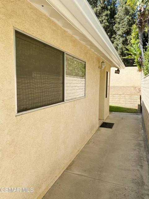 1375 Uppingham B Drive, Thousand Oaks CA: https://media.crmls.org/mediaz/6f2178a7-2d34-4479-ba25-5f0cf8532f36.jpg