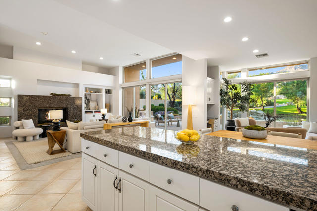 245 Kiva Court, Palm Desert, CA 92260