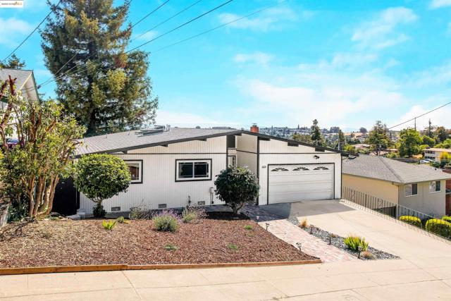 4329 Lawrence Dr, Castro Valley CA: https://media.crmls.org/mediaz/6f220843-d01e-411f-b1c4-5a213f33bbb7.jpg