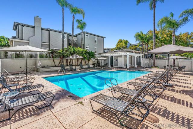8619 Via Mallorca, La Jolla CA: https://media.crmls.org/mediaz/6f2217b5-99bb-448c-9a54-2db182653314.jpg