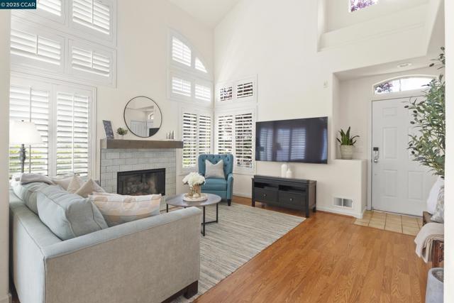 43 Patrick Way, Half Moon Bay CA: https://media.crmls.org/mediaz/6f22439b-4db9-4081-b69e-ea41be74931b.jpg