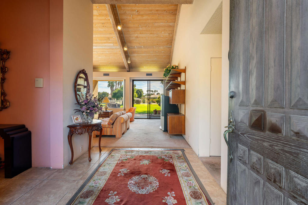 MLS #219138250DA image #3