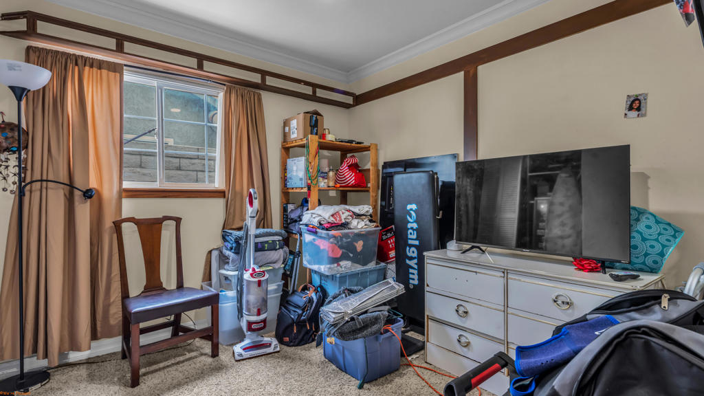 https://media.crmls.org/mediaz/6f246c12-ad93-46dc-928d-ef7a429fabbb.jpg?preset=X-Large
