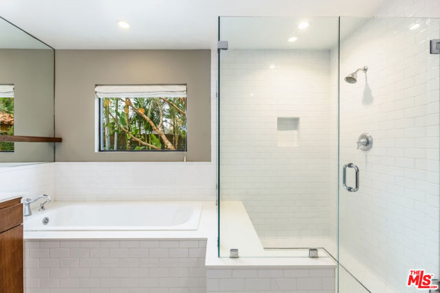 4229 Elmer Avenue, North Hollywood CA: https://media.crmls.org/mediaz/6f24ad22-0344-4f2f-8865-402fcf4075d8.jpg