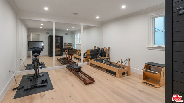 Drew Fenton | 146 N Carmelina Avenue Los Angeles CA | MLS: 7169416