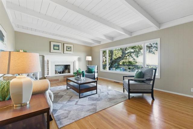 3225 Upper Lock Avenue, Belmont CA: https://media.crmls.org/mediaz/6f261d2e-773d-46f4-8e0a-16811877ba95.jpg