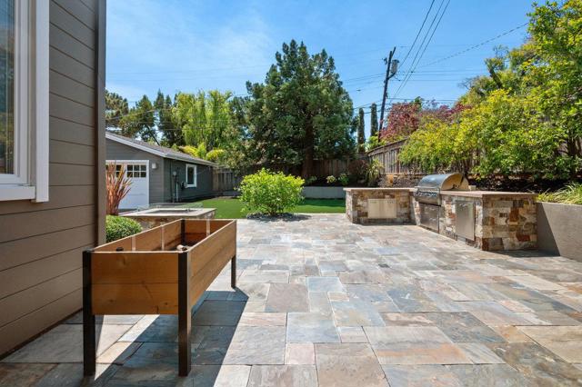 1509 Los Montes Drive, Burlingame CA: https://media.crmls.org/mediaz/6f27e5ad-43af-42cb-8554-97f581dbbcd9.jpg