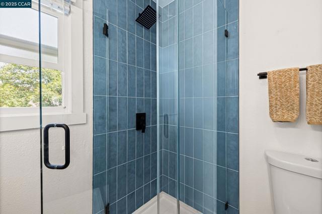 4101 Joan Ave, Concord CA: https://media.crmls.org/mediaz/6f2835e4-9678-4f77-b27a-9b06c228467d.jpg