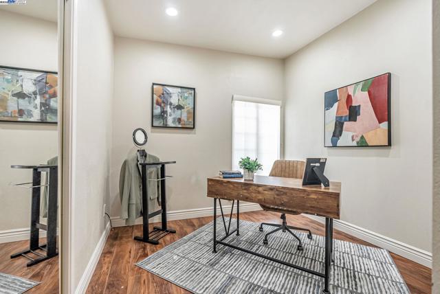 3757 Savannah Rd, Fremont CA: https://media.crmls.org/mediaz/6f285dad-7e34-4761-a9c5-49549da4384a.jpg