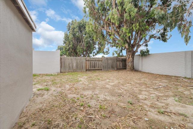 1631 Cherokee Drive, Salinas CA: https://media.crmls.org/mediaz/6f29c8b9-aeda-4edf-a58b-79e6a963d284.jpg