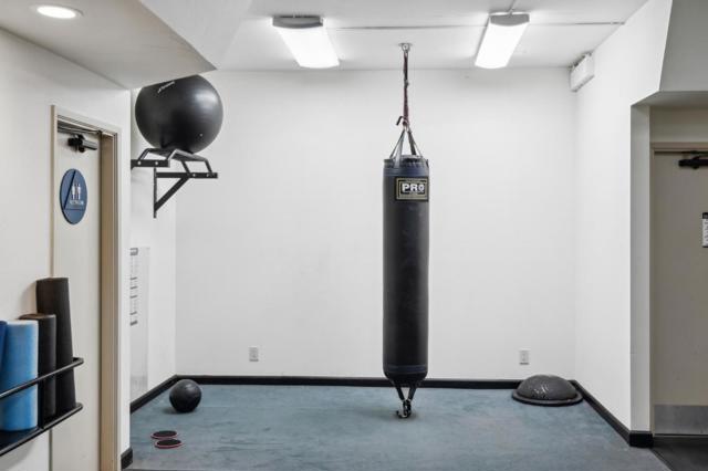 2101 Shoreline Drive, Alameda CA: https://media.crmls.org/mediaz/6f2a0c1d-3f1b-4569-a938-58fc684318f5.jpg