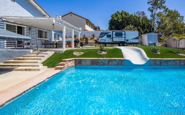 3702 Country Trail, Bonita CA: https://media.crmls.org/mediaz/6f2abc52-2a99-48b3-af74-ef5d8af37960.jpg