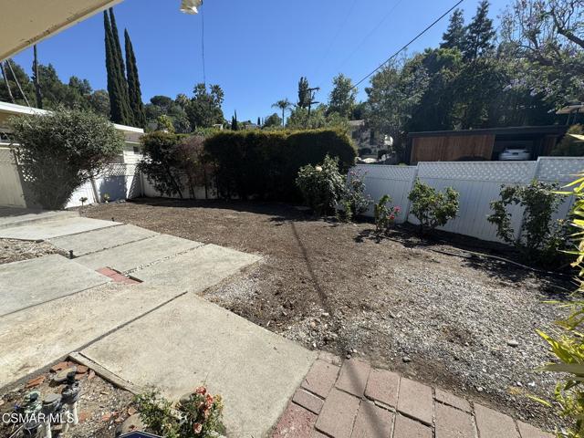 22319 Macfarlane Drive, Woodland Hills CA: https://media.crmls.org/mediaz/6f2b54ea-8b6b-4fcd-900b-918769a5a0c0.jpg