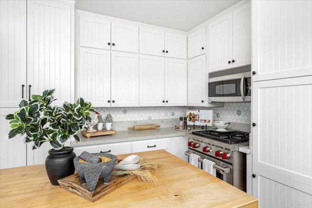 1420 Idaho Ave, Escondido CA: https://media.crmls.org/mediaz/6f2b7ab6-584c-4de5-8fed-384a991c96ee.jpg