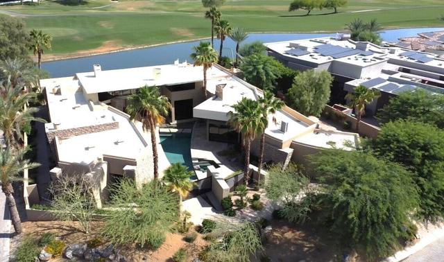 72 Royal Saint Georges Way, Rancho Mirage CA: https://media.crmls.org/mediaz/6f2beb74-f9b6-444d-9a5c-670e3981d947.jpg